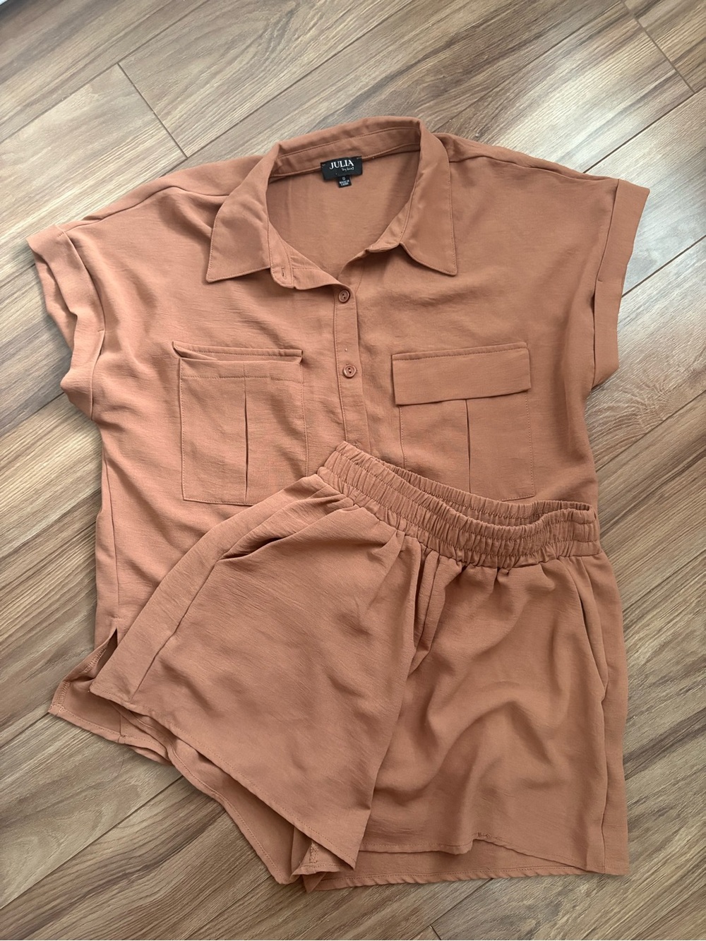 Julia Two-Piece Short Set in Brown
